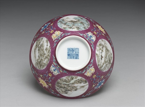 洋彩洋紅地開光四季山水碗