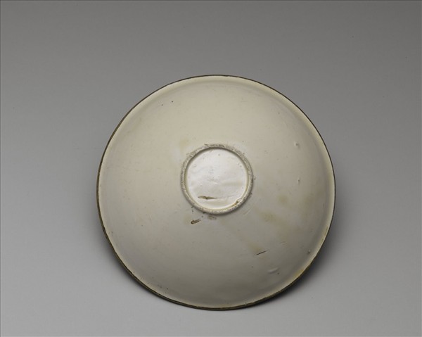 定窯 白釉劃花蓮花紋碗