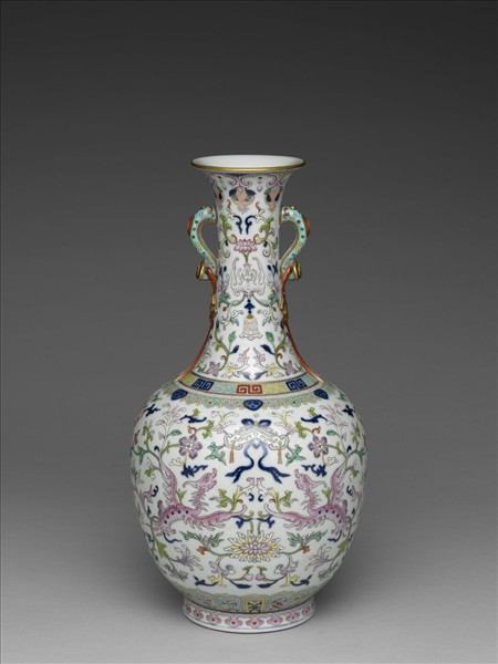 粉彩穿花鳳紋如意耳瓶