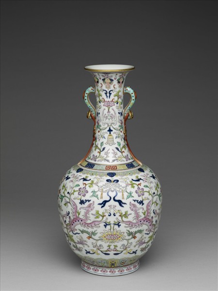 粉彩穿花鳳紋如意耳瓶