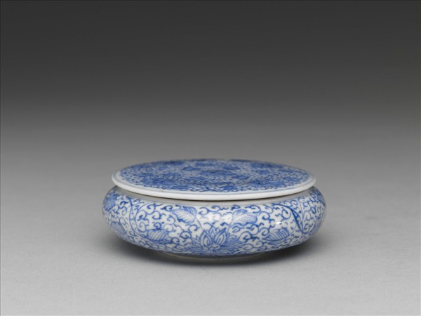 青花蓮花紋印泥盒