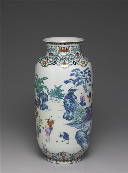 粉彩嬰戲圖燈籠尊