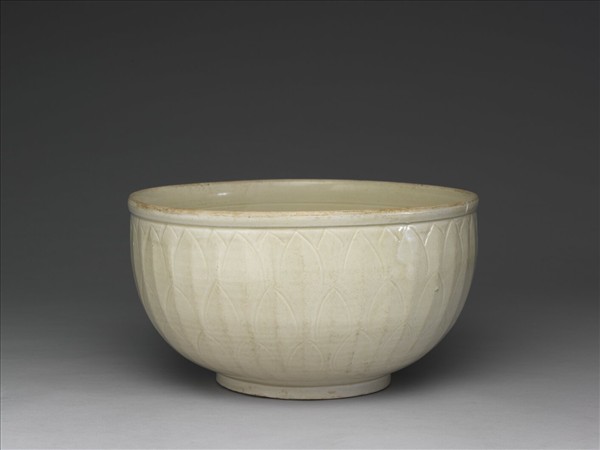 定窯 白瓷劃花蓮花紋碗