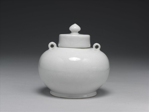 甜白四季花卉紋雙繫蓋罐