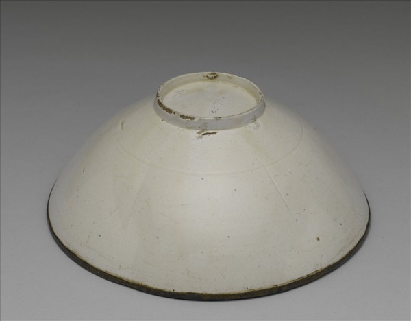 定窯 白瓷劃花蓮花紋碗