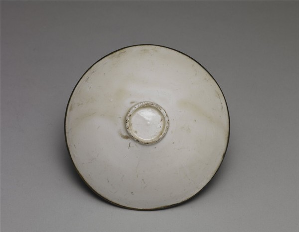 定窯 白瓷劃花蓮花紋碗