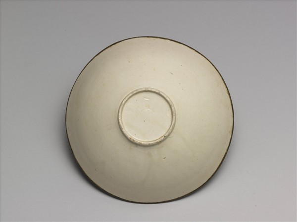 定窯 白瓷印花雲雁瓜瓞紋碗