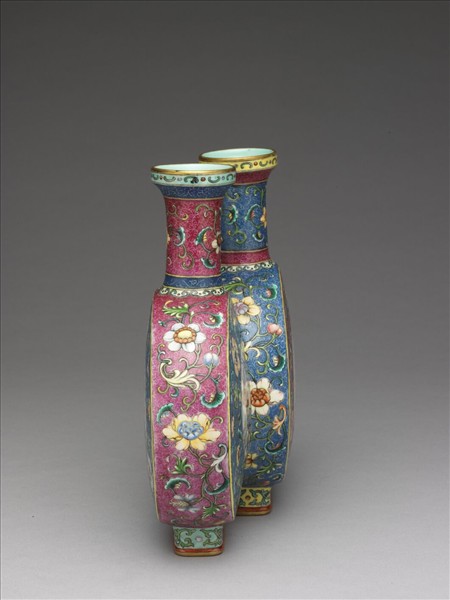 洋彩開光花鳥紋雙連瓶