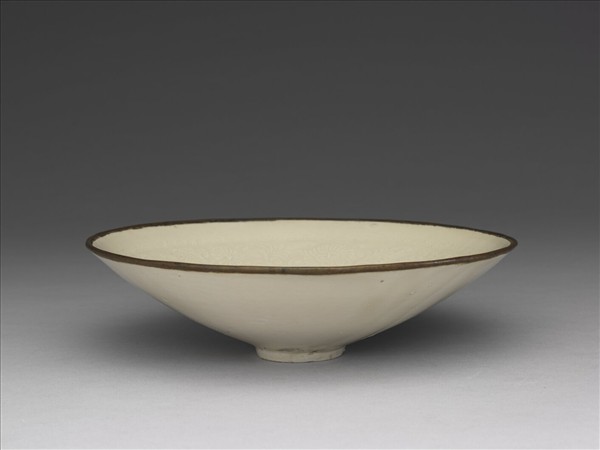 定窯 白瓷印花鳳凰牡丹紋碗