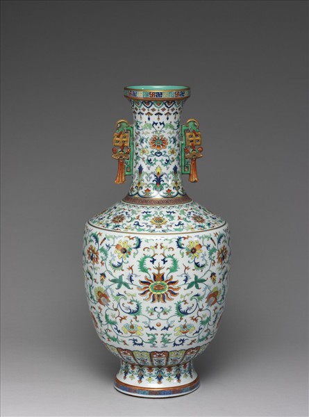 鬥彩番蓮紋雙耳瓶