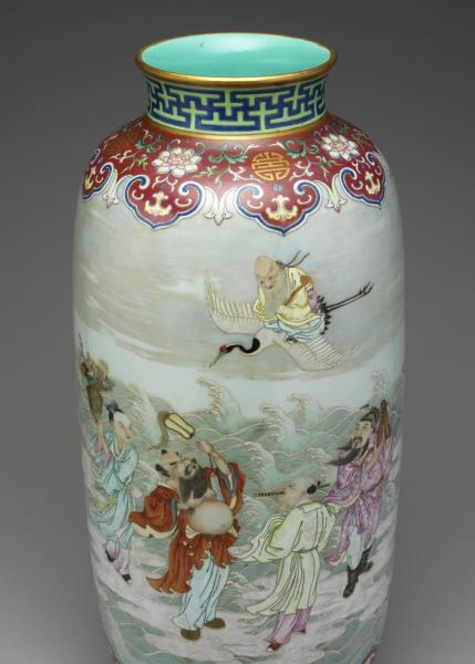 粉彩八仙祝壽圖尊