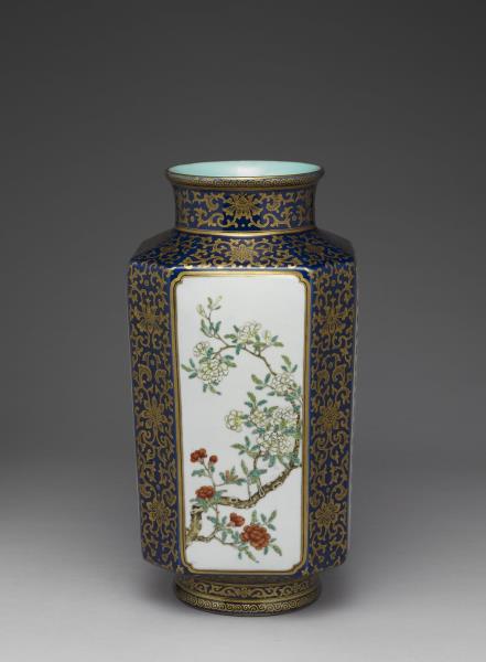 霽青釉描金開光花卉御製詩八方瓶