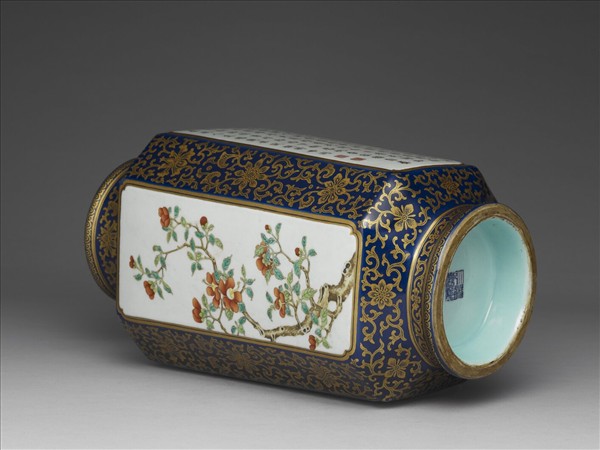 霽青釉描金開光花卉御製詩八方瓶