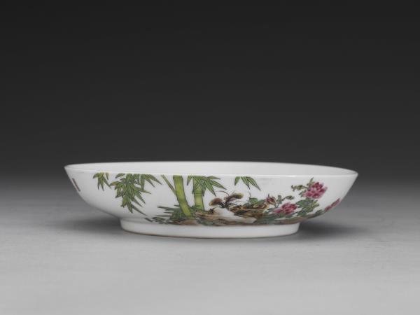 琺瑯彩月季竹石圖碟