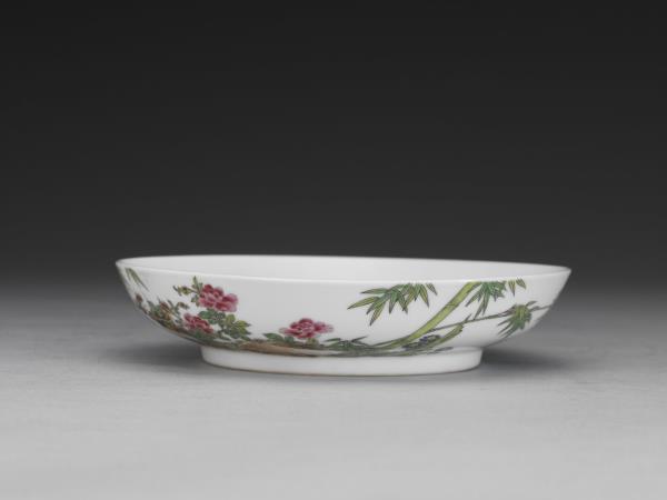 琺瑯彩月季竹石圖碟