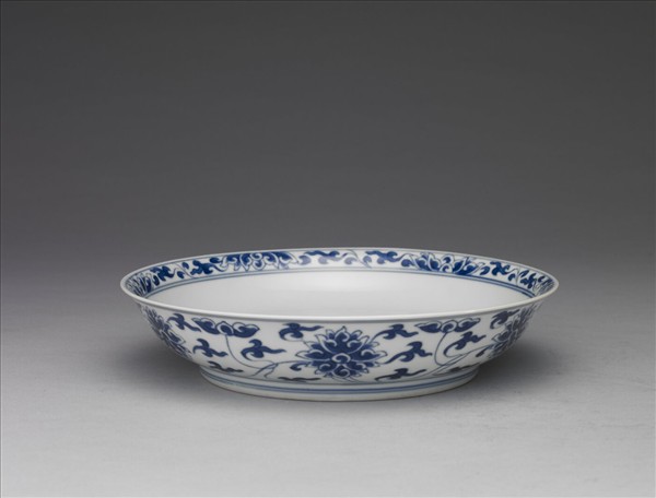 青花番蓮紋盤