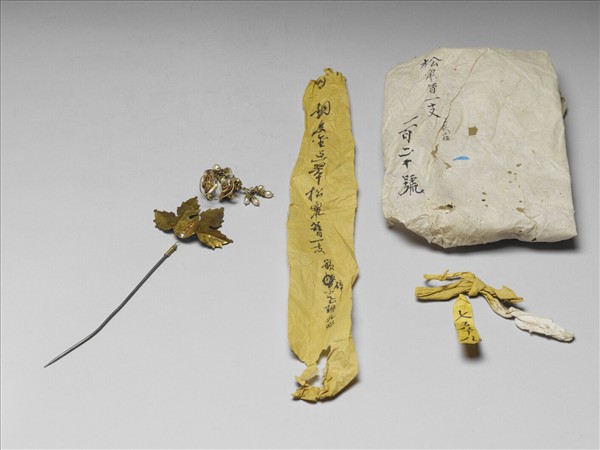 銅鍍金點翠松鼠簪