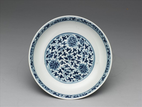青花番蓮紋盤