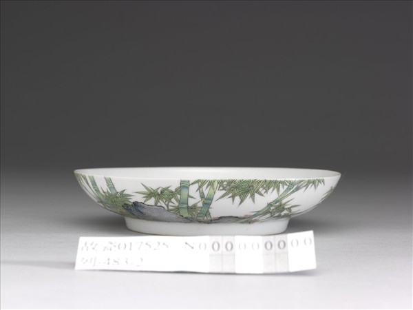 琺瑯彩竹石圖碟