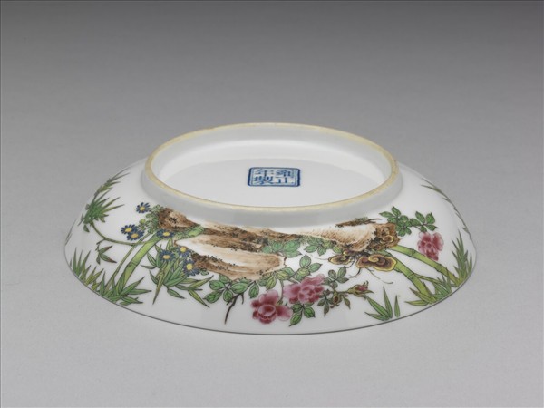 琺瑯彩月季竹石圖碟