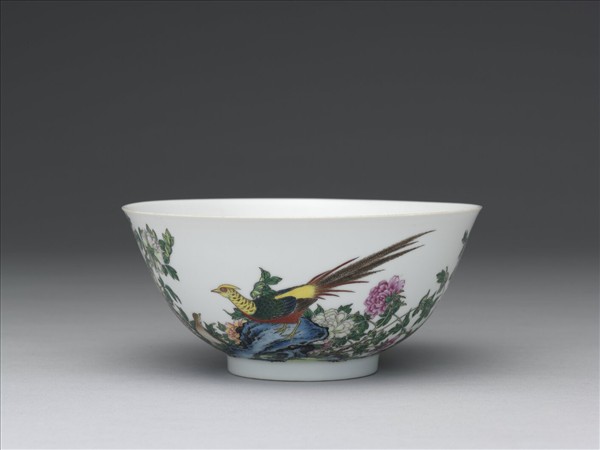 琺瑯彩瓷錦堂富貴圖碗