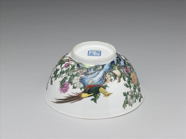 琺瑯彩瓷錦堂富貴圖碗