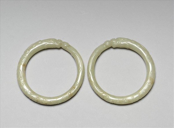 玉龍形鐲（一對）