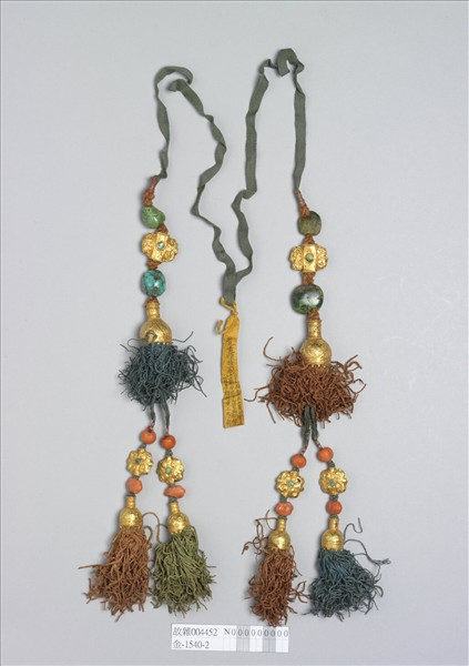 穿金鑲珊瑚松石五色線穗（一副）