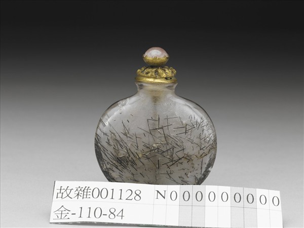 髮晶扁圓形鼻煙壺