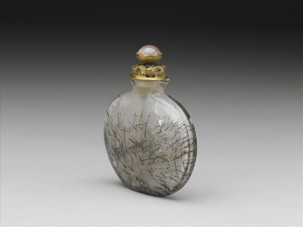 髮晶扁圓形鼻煙壺