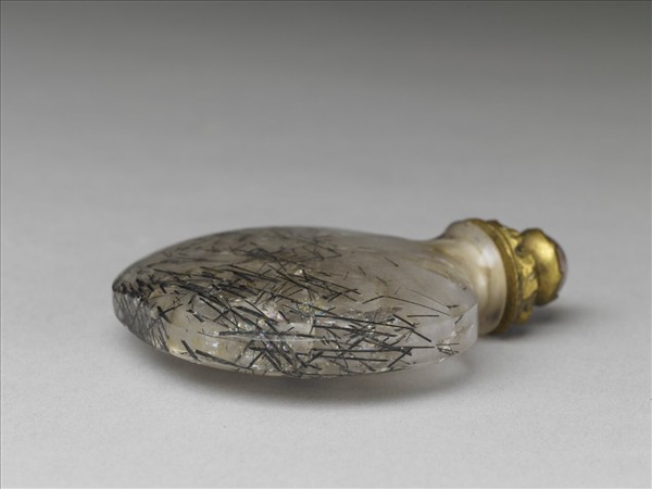 髮晶扁圓形鼻煙壺