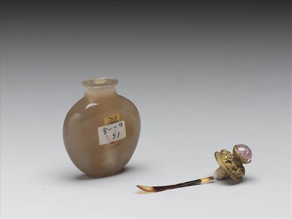 玉髓扁壺鼻煙壺