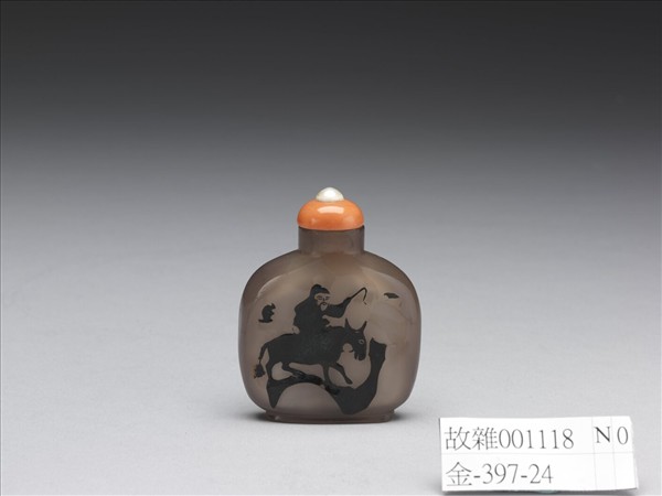 瑪瑙巧雕騎驢圖鼻煙壺