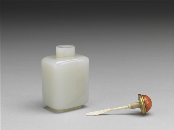 玉方壺式鼻煙壺