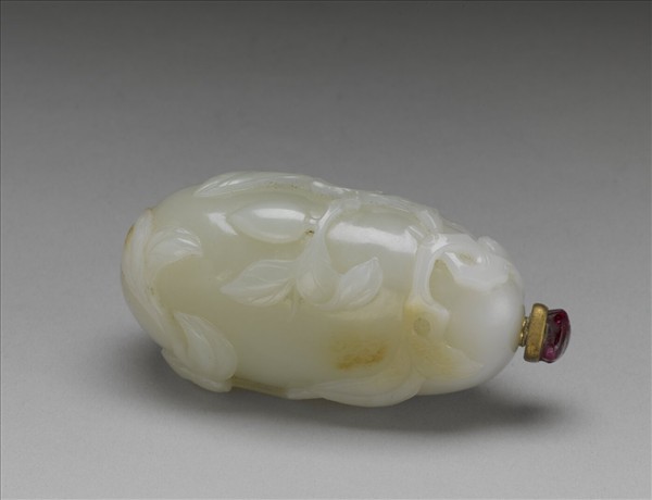 玉果式果蟬鼻煙壺