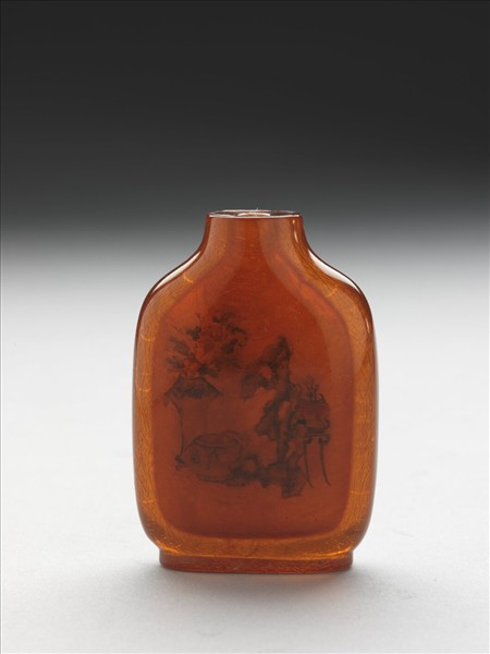 琥珀內繪歲朝圖鼻煙壺