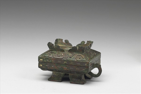 嵌金銀蟠夔紋簠