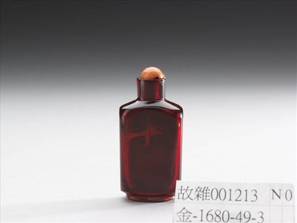 紅色玻璃鼻煙壺