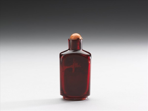 紅色玻璃鼻煙壺