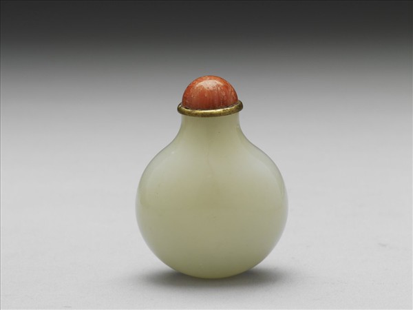 玉梅花紋鼻煙壺