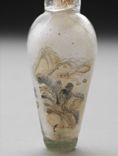 玻璃內繪花紋鼻煙壺