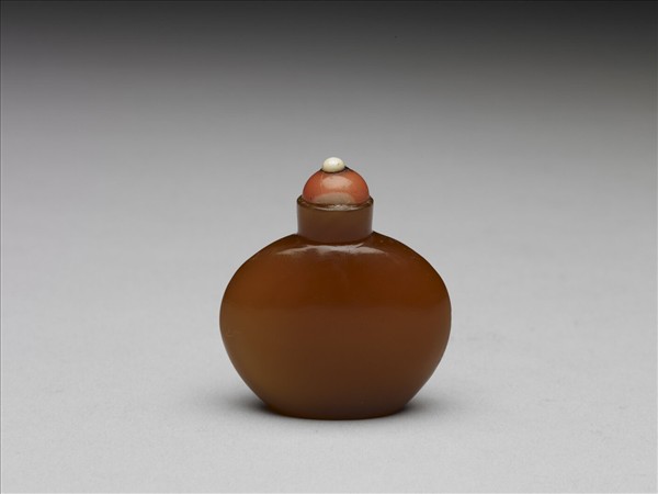 黃褐色玻璃鼻煙壺