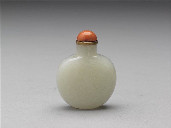 玉萬壽花蝶紋鼻煙壺