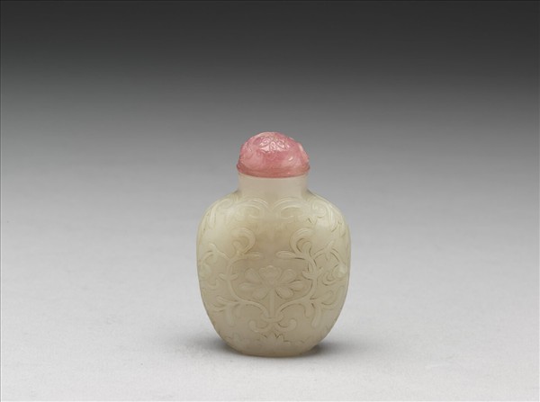 玉花葉紋鼻煙壺