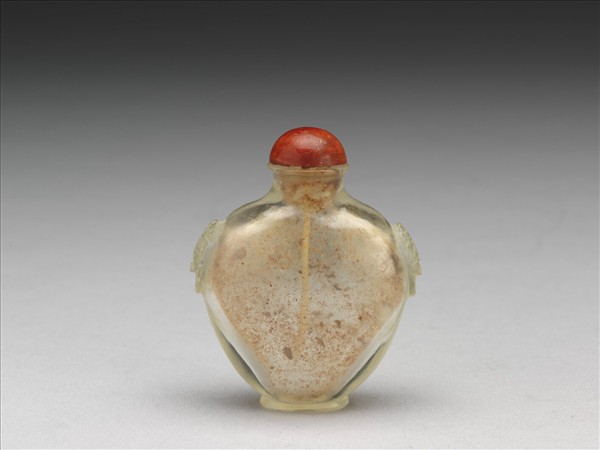 淺黃色透明玻璃獸首銜環鼻煙壺