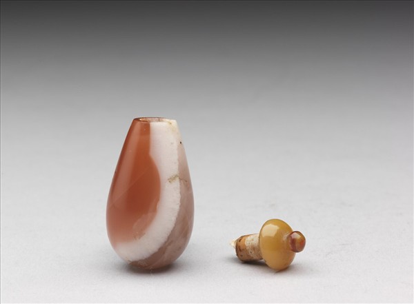 瑪瑙茄式鼻煙壺