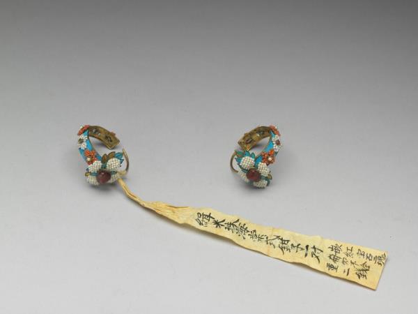 攢珠海棠花耳環（一對）