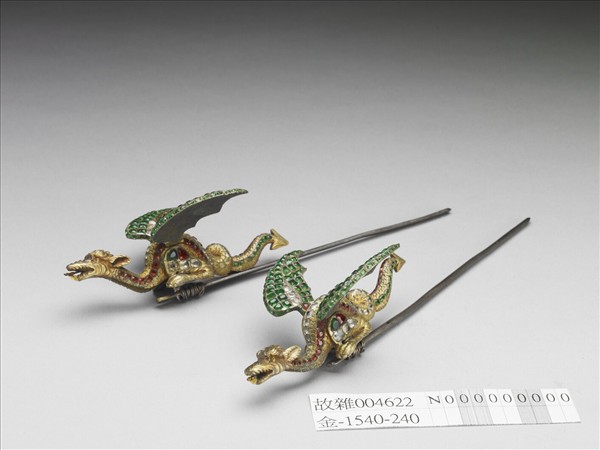 銅鍍金嵌西洋玻璃飛龍簪