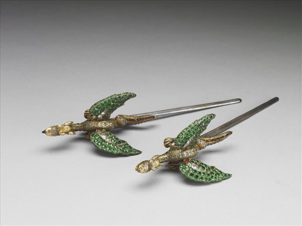 銅鍍金嵌西洋玻璃飛龍簪