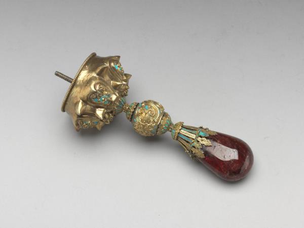 銀鍍金鑲紅色寶石朝冠頂